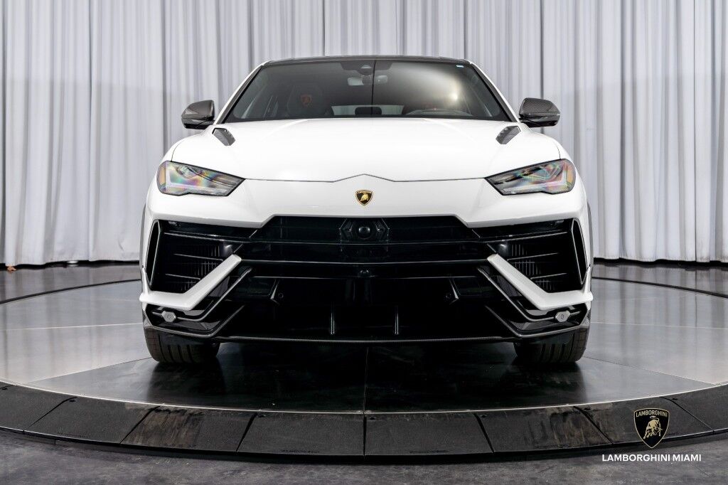 2023 Lamborghini Urus Performante