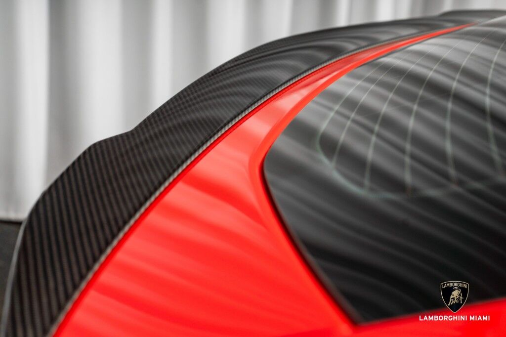 2023 Lamborghini Urus Performante