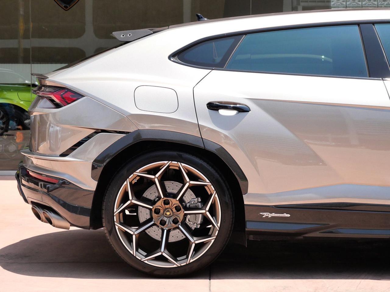 2023 Lamborghini Urus Performante Performante Lawrence KS