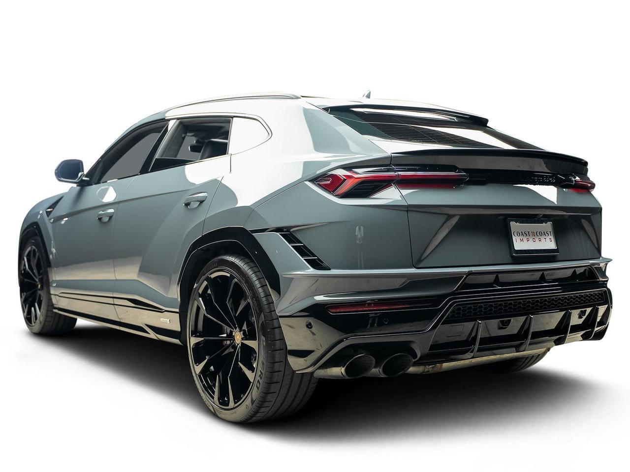 2023 Lamborghini Urus S