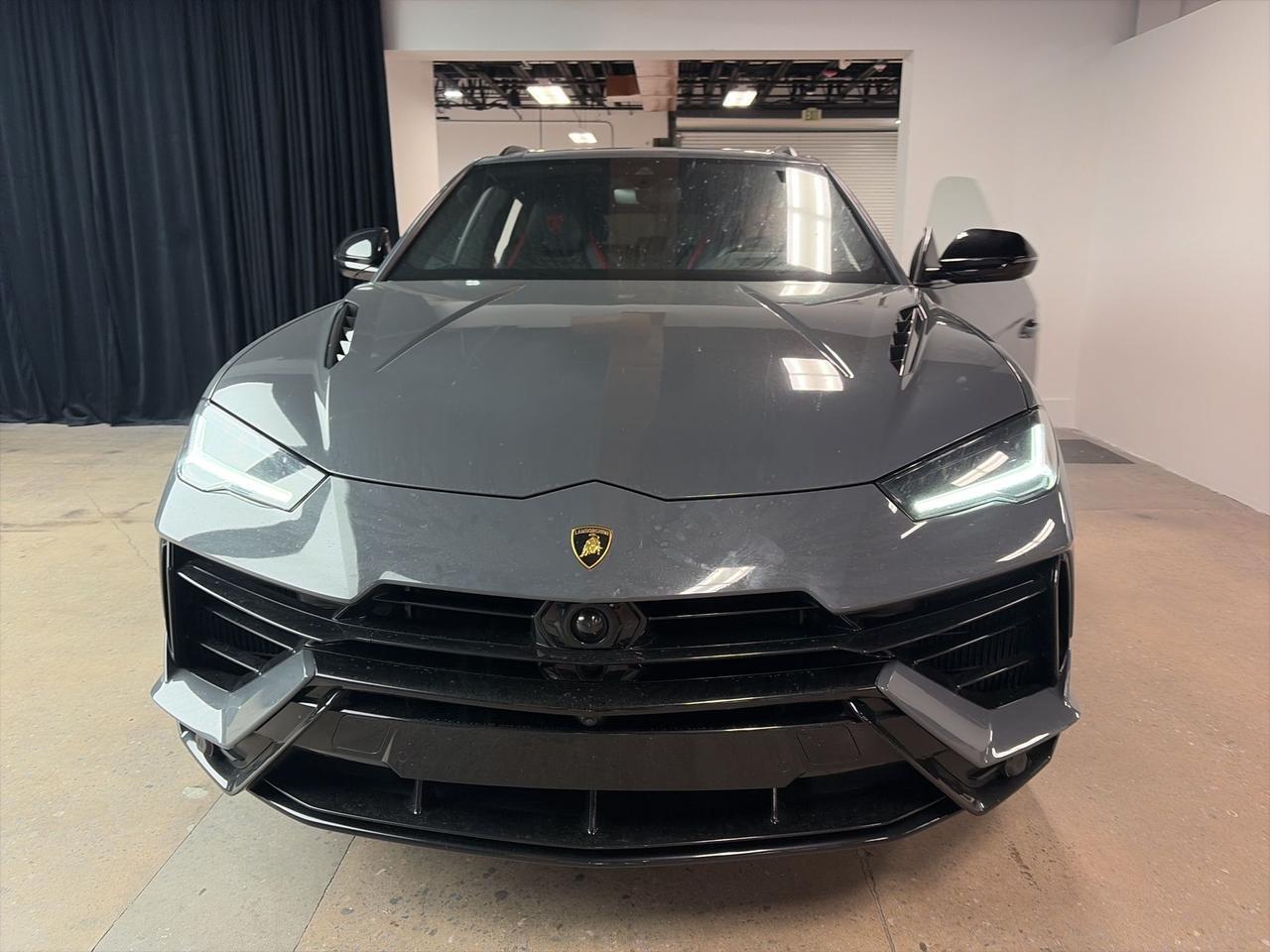 2023 Lamborghini Urus S