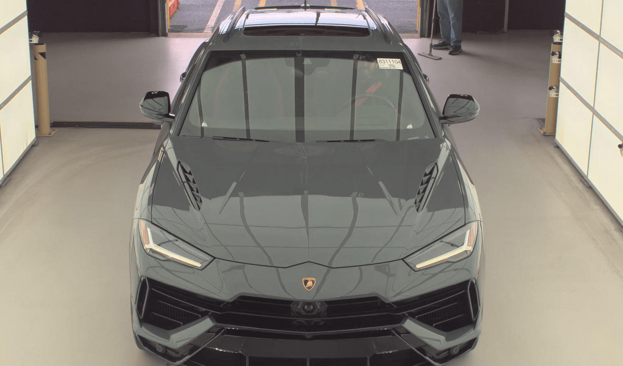2023 Lamborghini Urus S