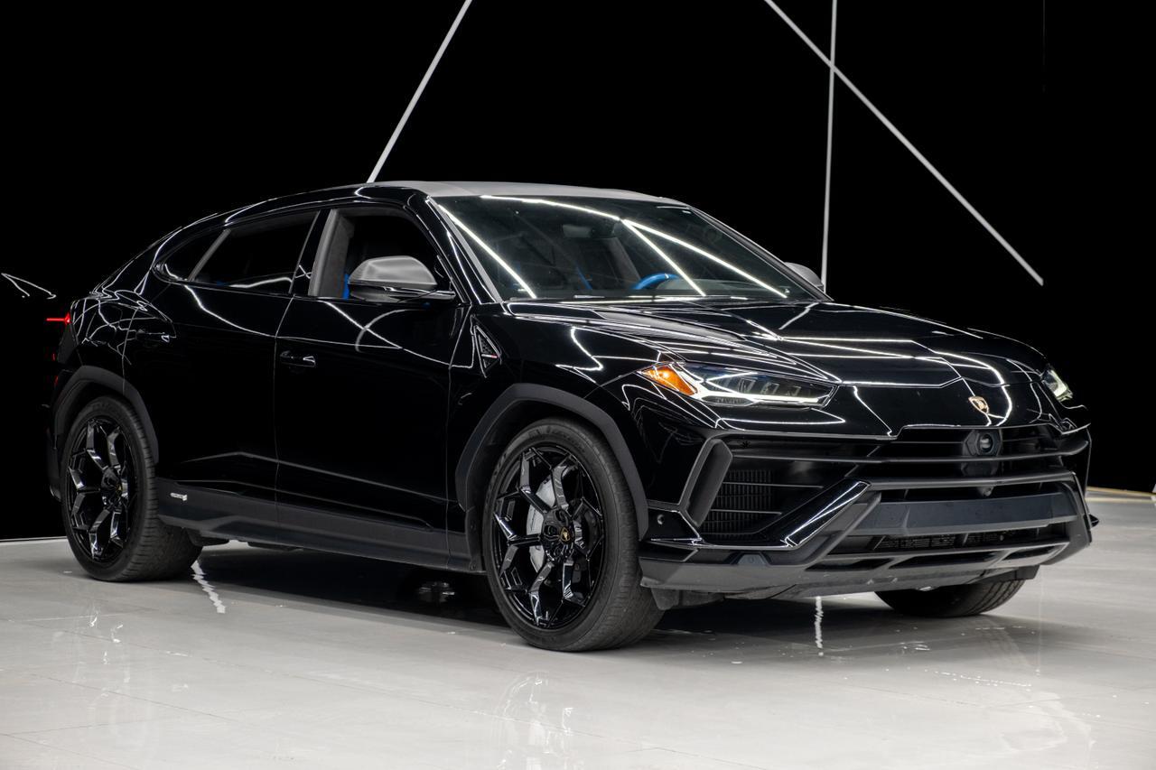 2023 Lamborghini Urus S