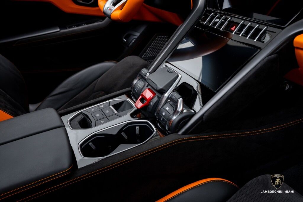2023 Lamborghini Urus S North Miami Beach FL