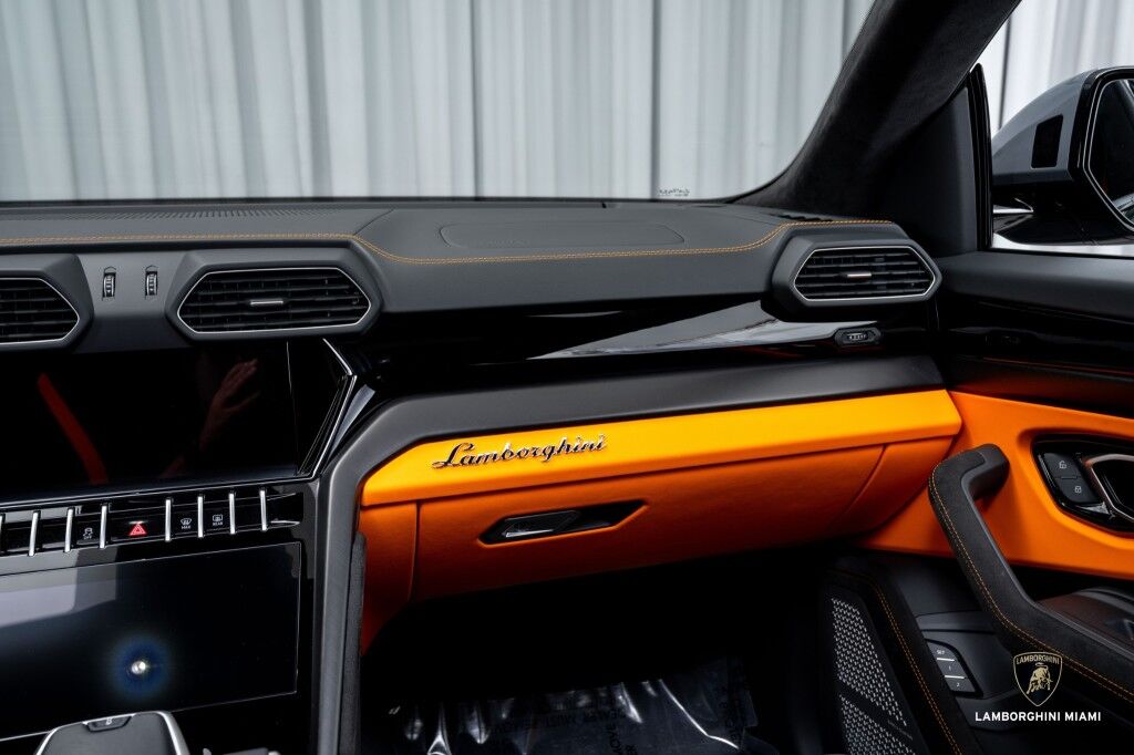 2023 Lamborghini Urus S North Miami Beach FL