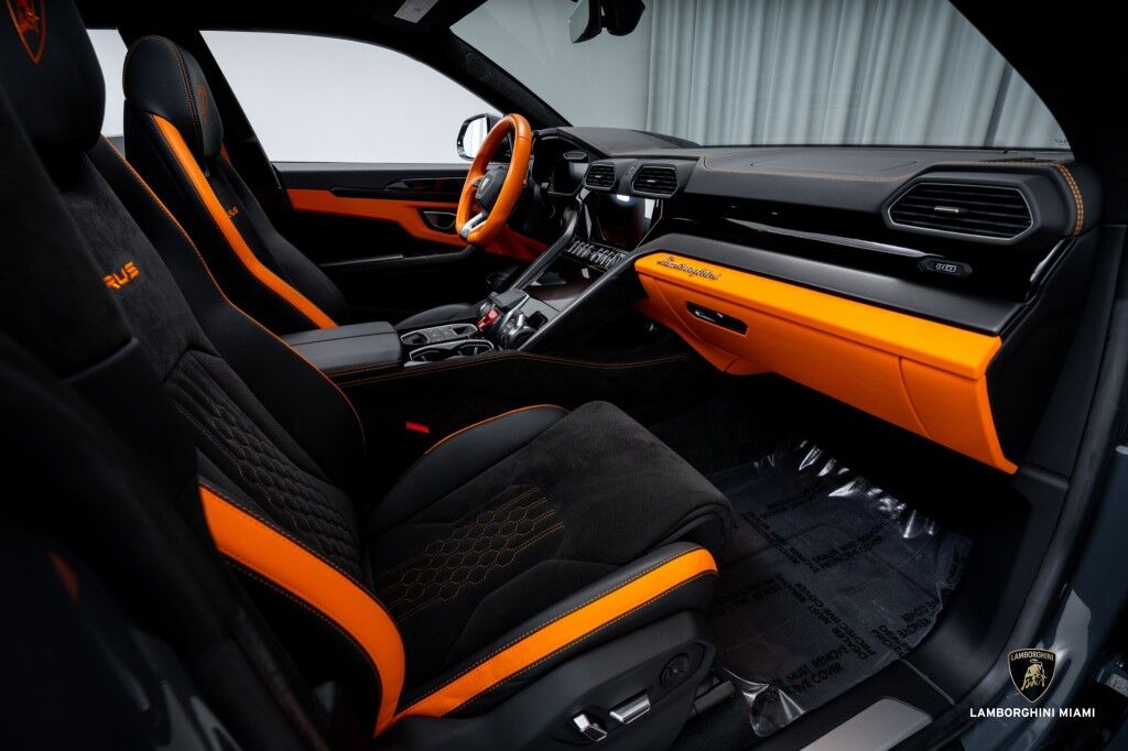 2023 Lamborghini Urus S North Miami Beach FL