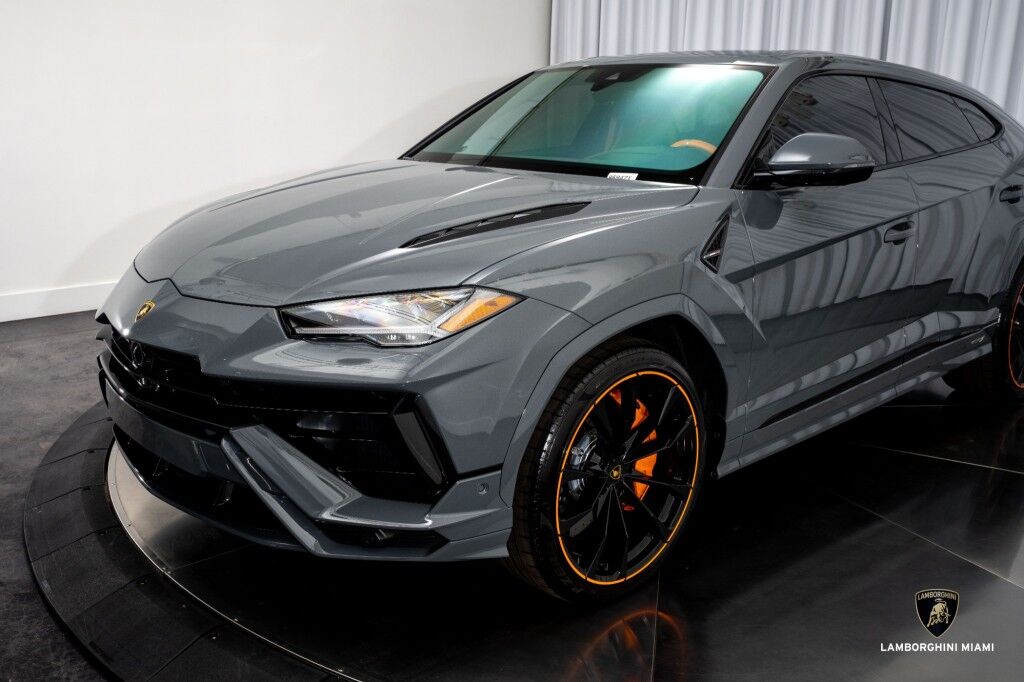 2023 Lamborghini Urus S North Miami Beach FL