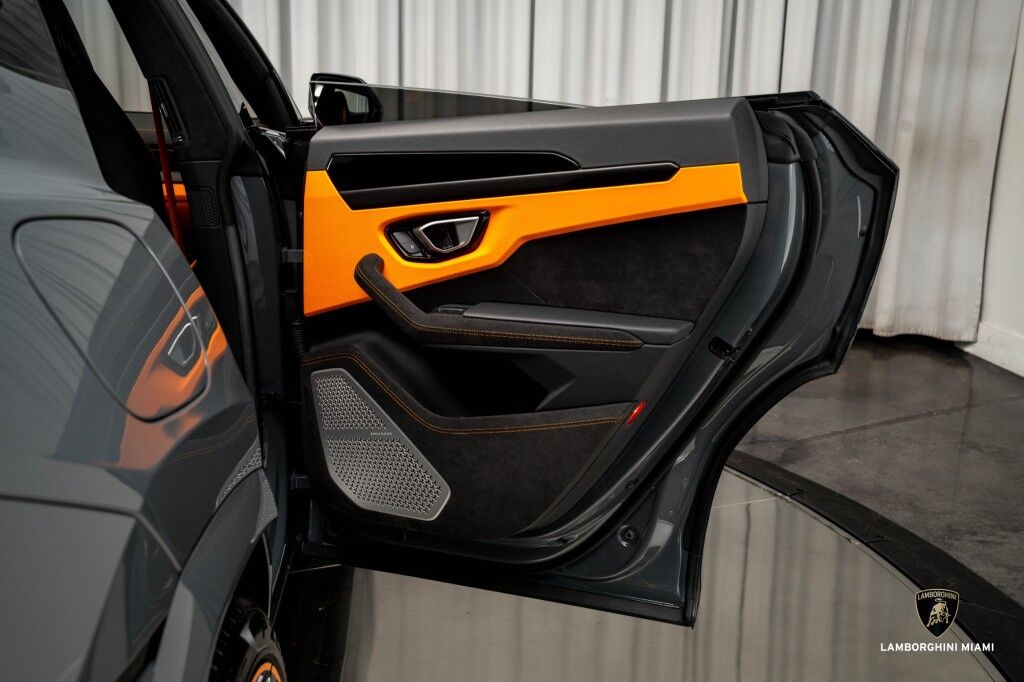 2023 Lamborghini Urus S North Miami Beach FL