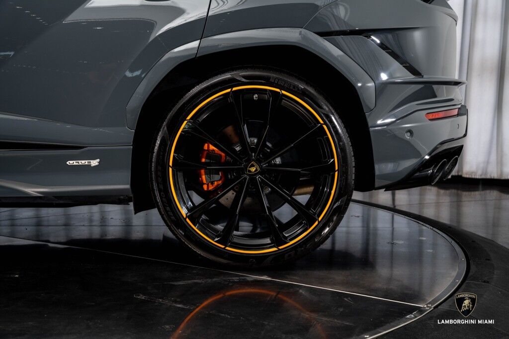 2023 Lamborghini Urus S North Miami Beach FL