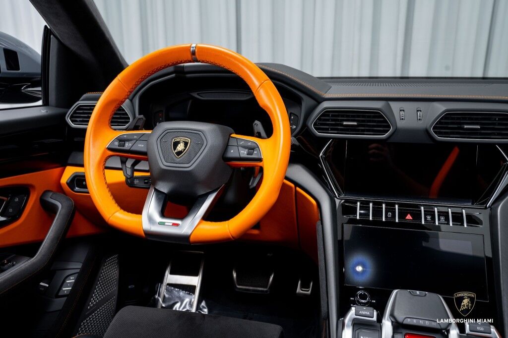 2023 Lamborghini Urus S North Miami Beach FL