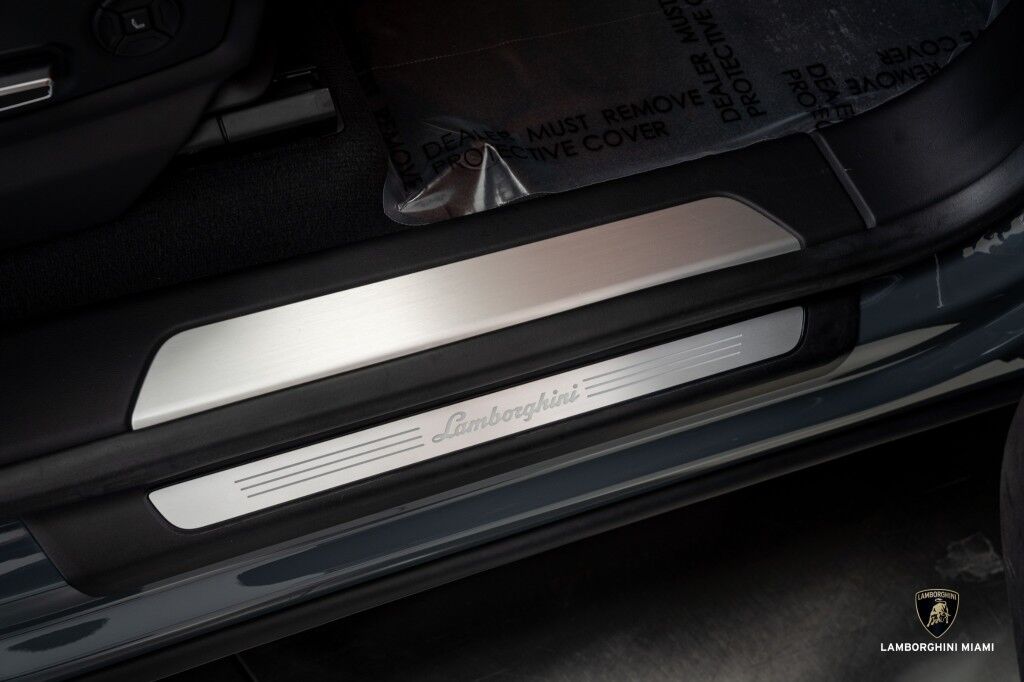 2023 Lamborghini Urus S North Miami Beach FL