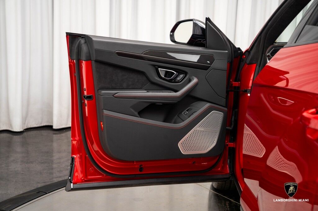2023 Lamborghini Urus S North Miami Beach FL