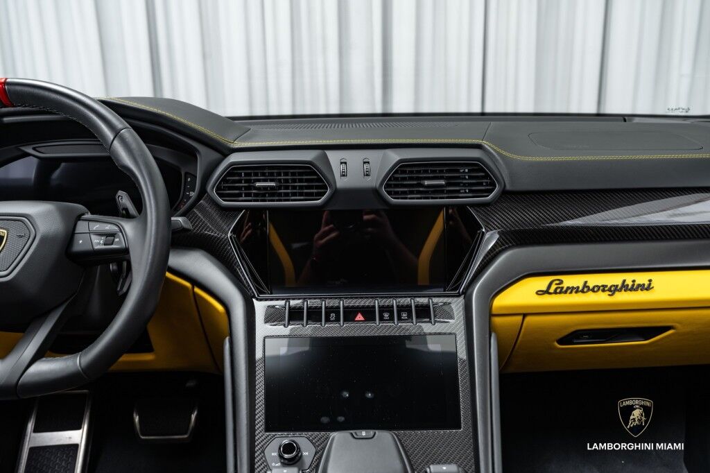 2023 Lamborghini Urus S North Miami Beach FL