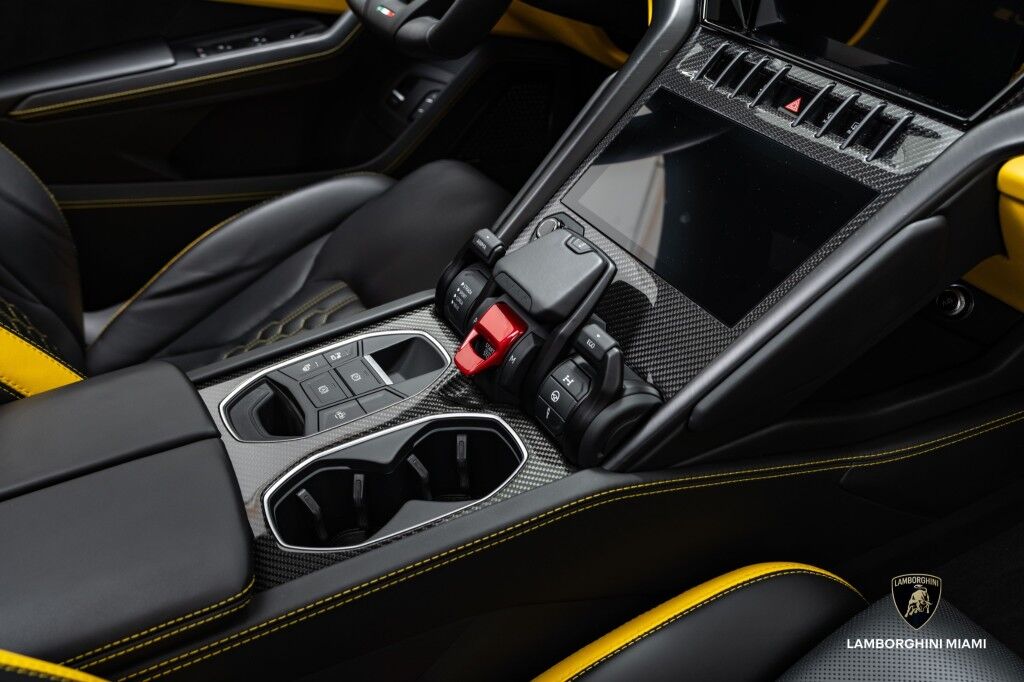 2023 Lamborghini Urus S North Miami Beach FL