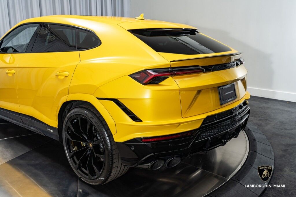 2023 Lamborghini Urus S North Miami Beach FL