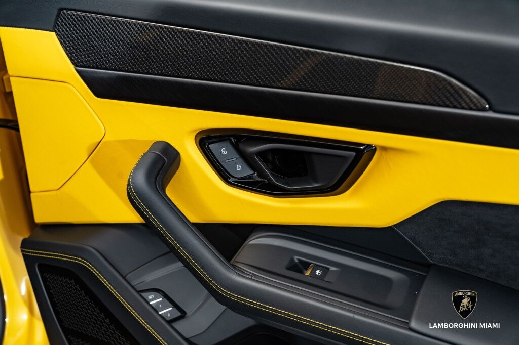 2023 Lamborghini Urus S North Miami Beach FL