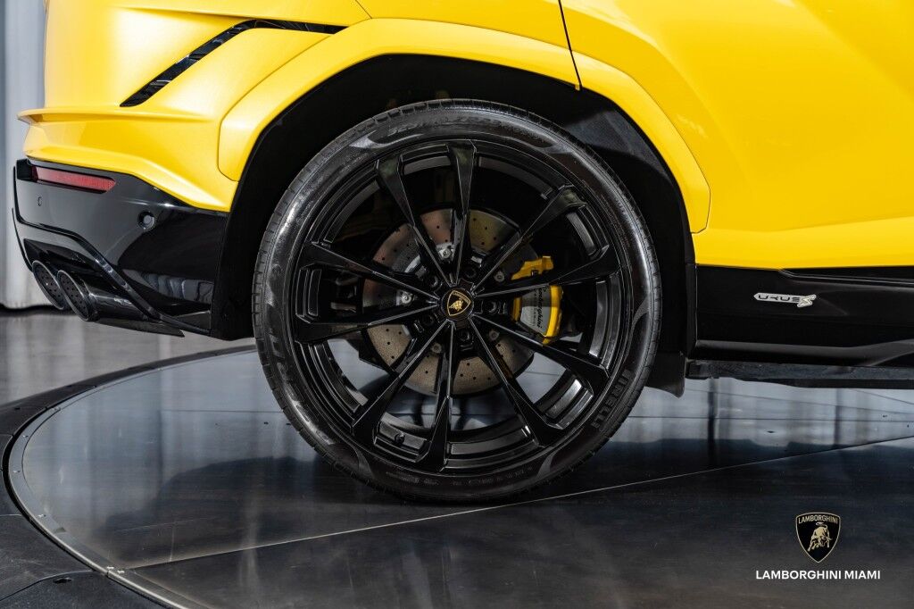 2023 Lamborghini Urus S North Miami Beach FL