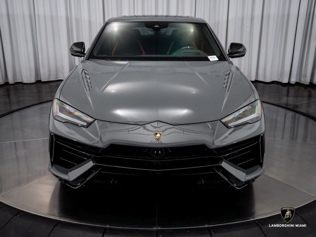 2023 Lamborghini Urus S