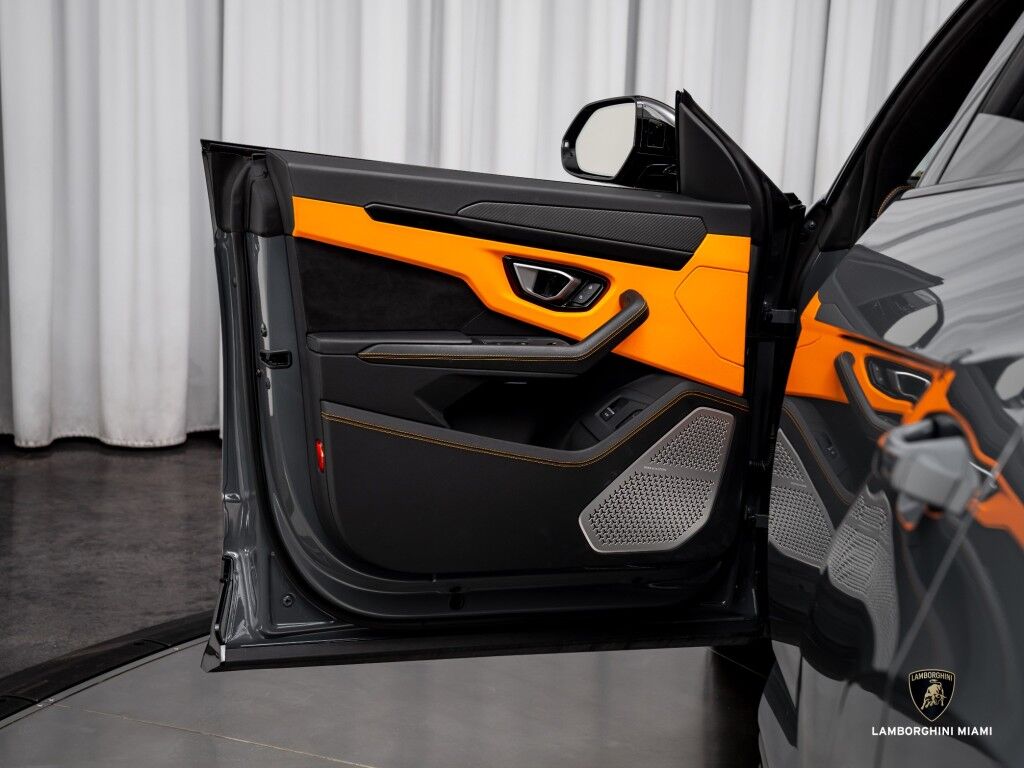 2023 Lamborghini Urus S North Miami Beach FL