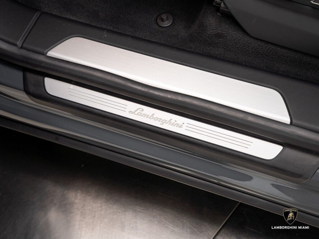 2023 Lamborghini Urus S North Miami Beach FL