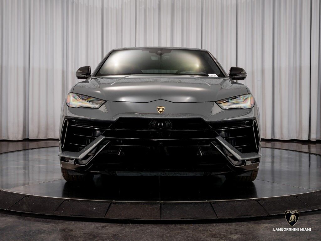 2023 Lamborghini Urus S