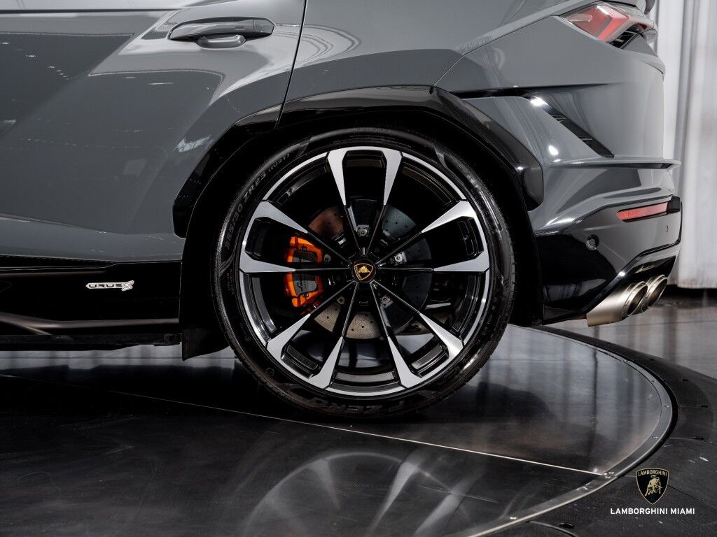 2023 Lamborghini Urus S North Miami Beach FL