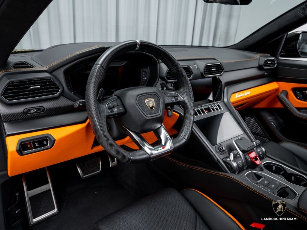 2023 Lamborghini Urus S North Miami Beach FL
