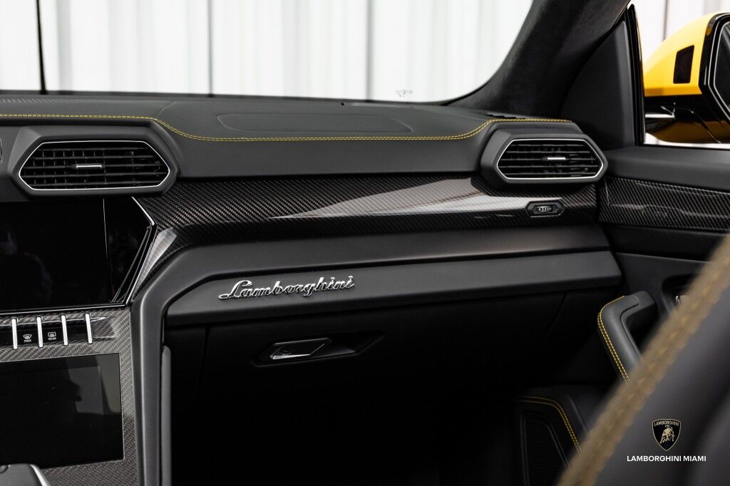 2023 Lamborghini Urus S North Miami Beach FL