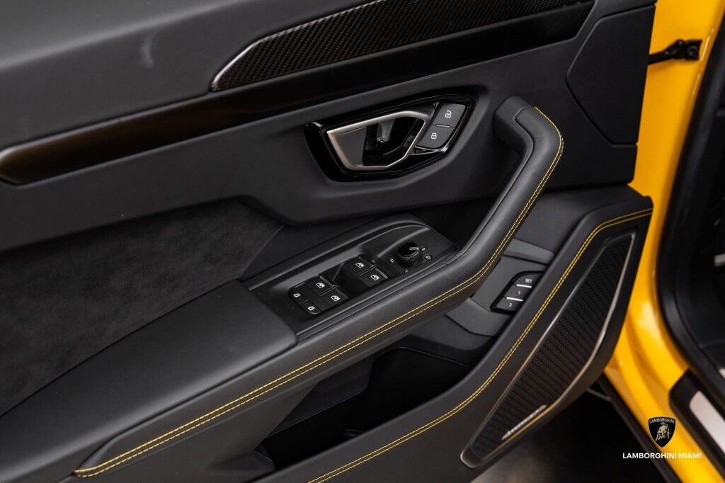 2023 Lamborghini Urus S North Miami Beach FL