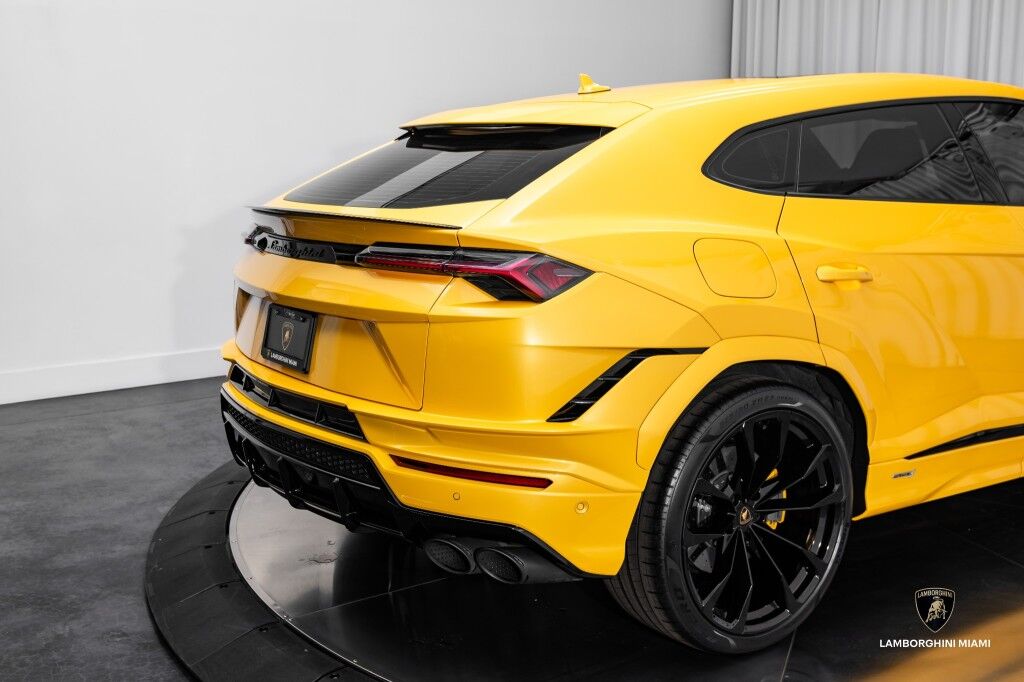 2023 Lamborghini Urus S North Miami Beach FL