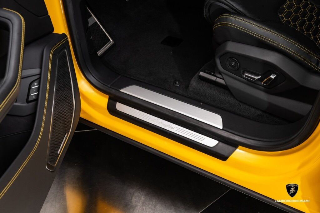 2023 Lamborghini Urus S North Miami Beach FL