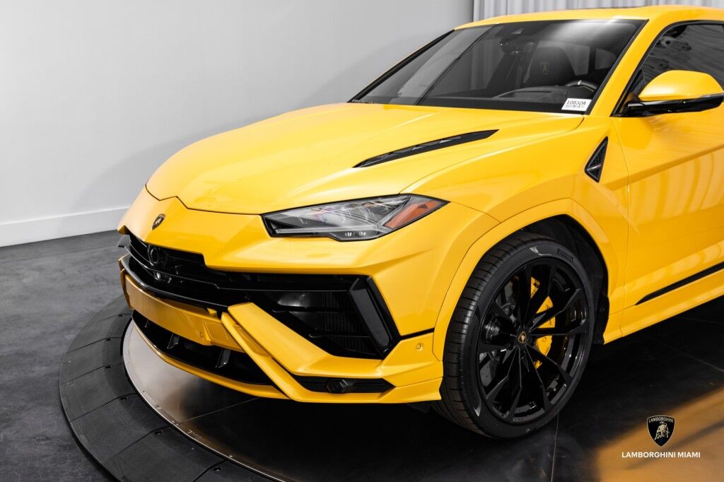 2023 Lamborghini Urus S North Miami Beach FL