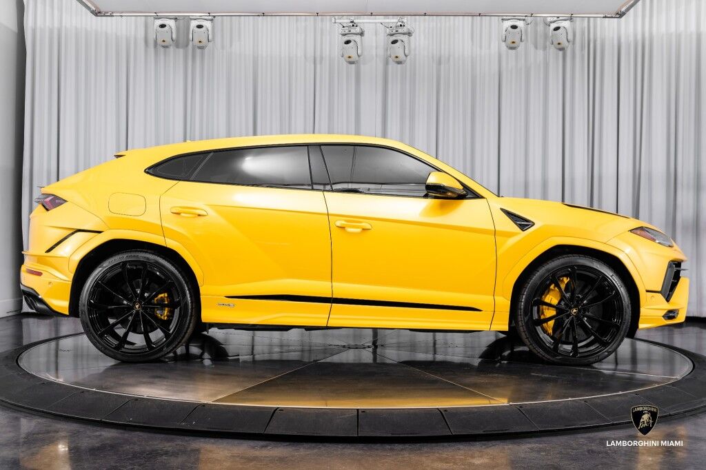 2023 Lamborghini Urus S North Miami Beach FL