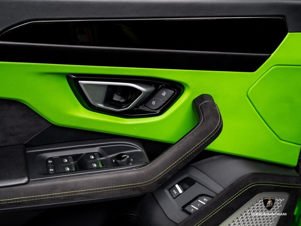 2023 Lamborghini Urus S North Miami Beach FL