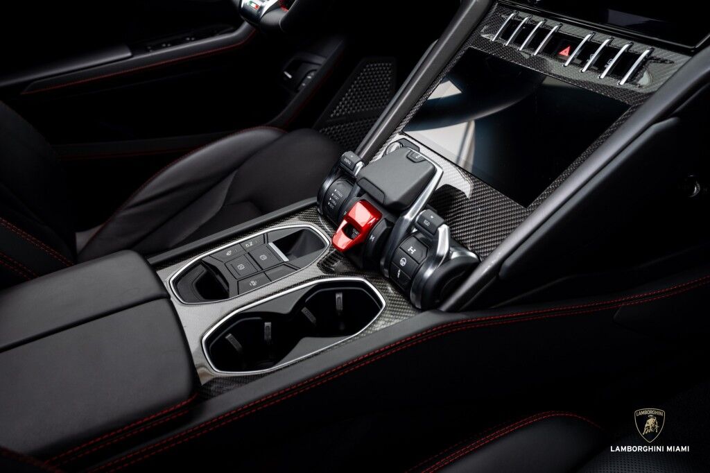 2023 Lamborghini Urus S North Miami Beach FL