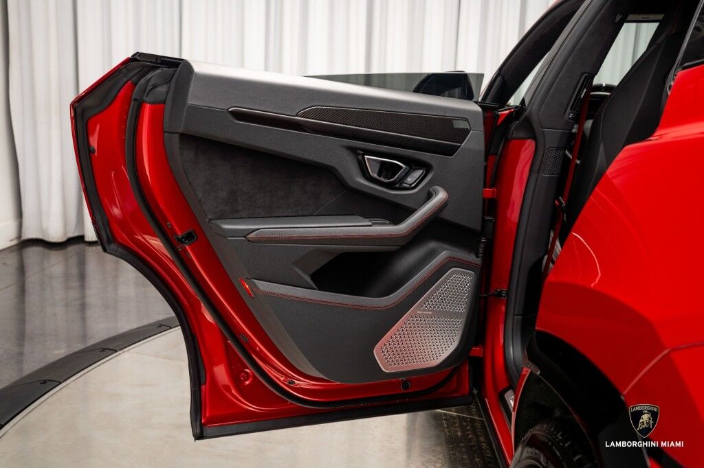 2023 Lamborghini Urus S North Miami Beach FL