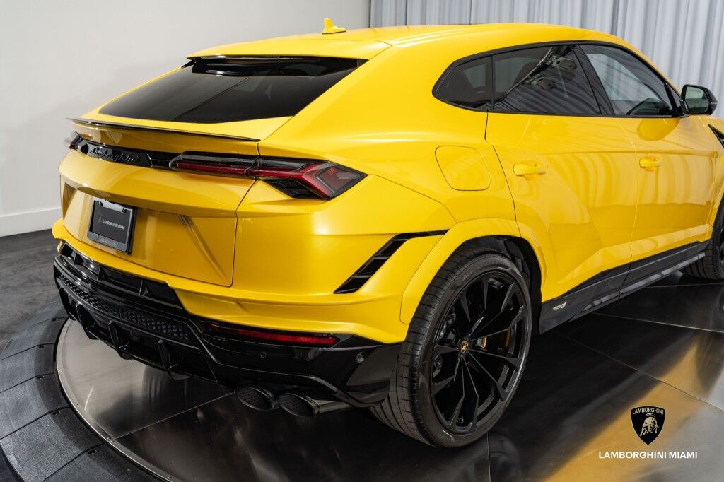 2023 Lamborghini Urus S North Miami Beach FL
