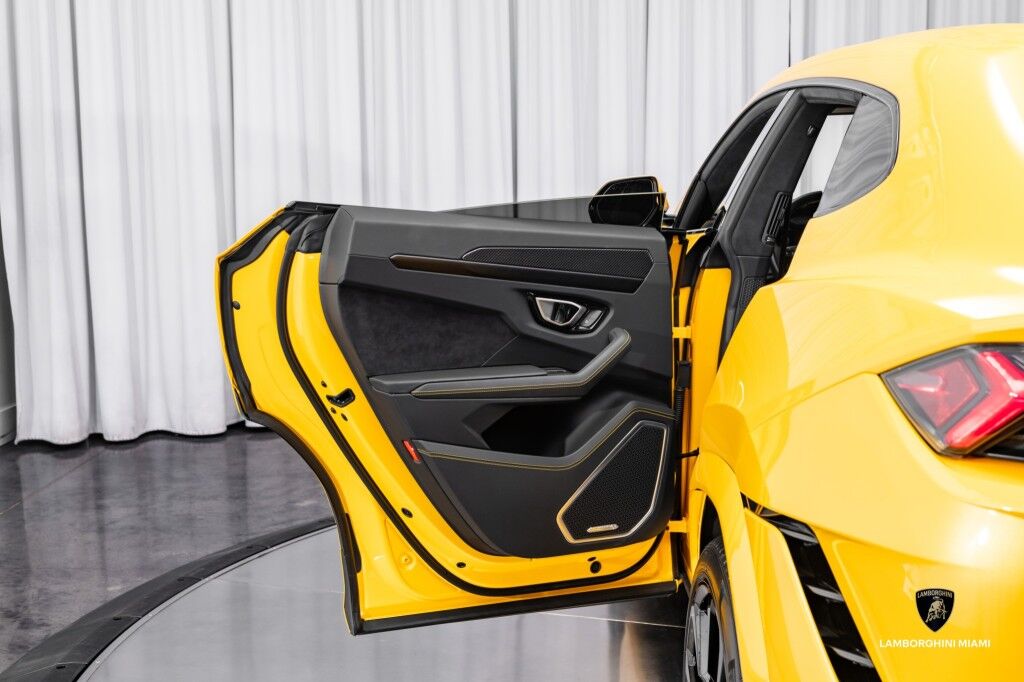 2023 Lamborghini Urus S North Miami Beach FL