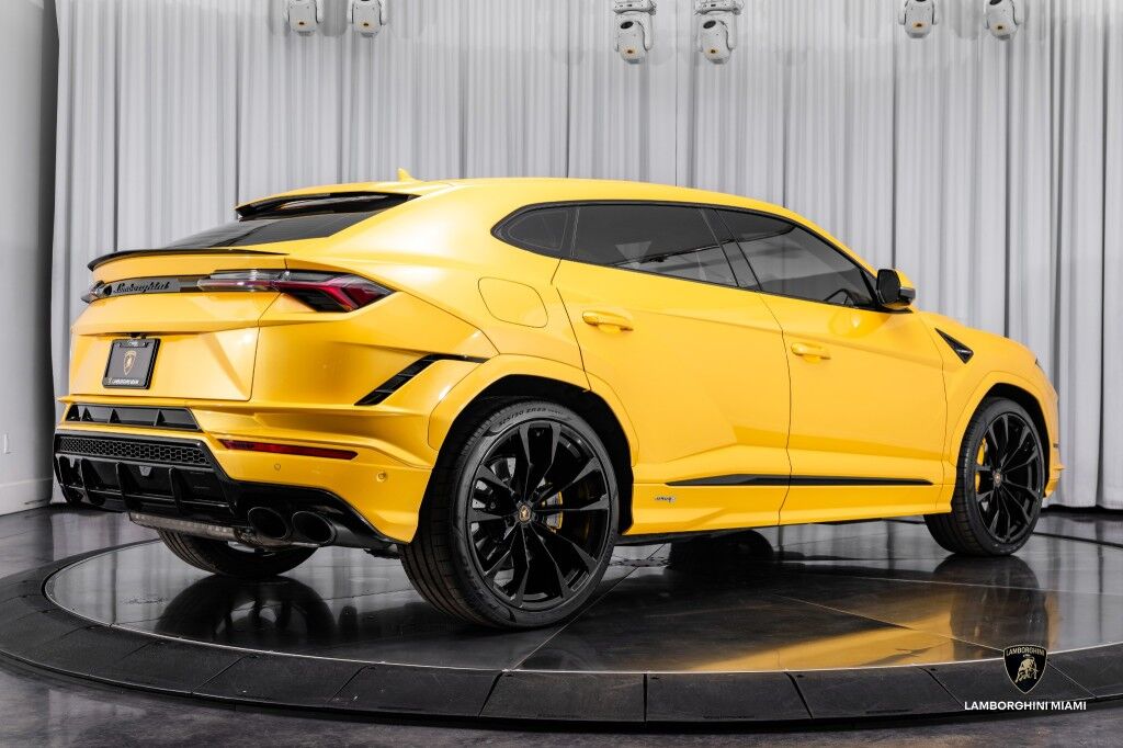 2023 Lamborghini Urus S North Miami Beach FL