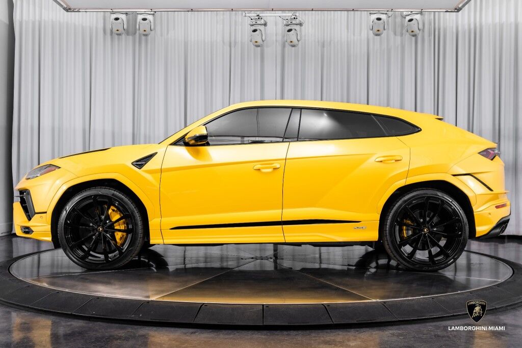 2023 Lamborghini Urus S North Miami Beach FL