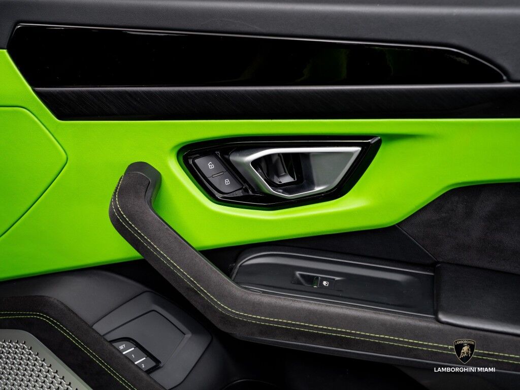 2023 Lamborghini Urus S North Miami Beach FL