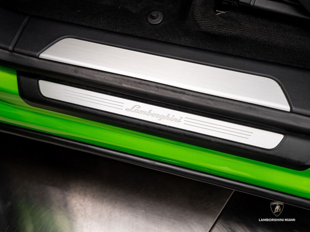 2023 Lamborghini Urus S North Miami Beach FL