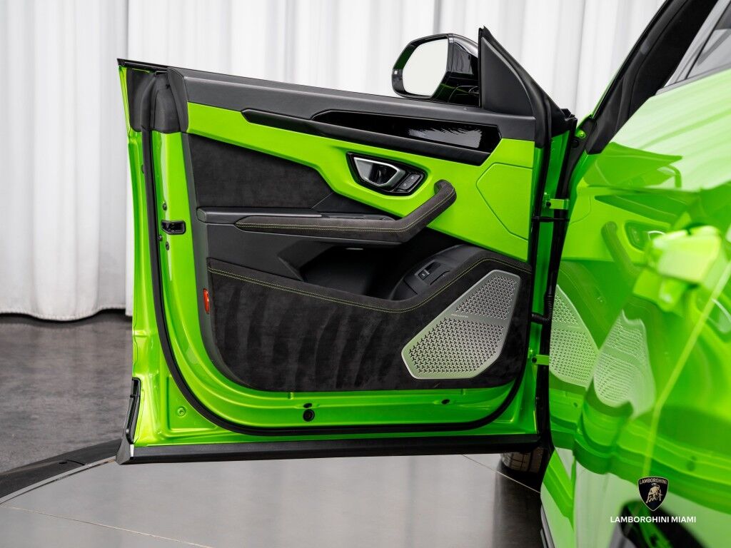 2023 Lamborghini Urus S North Miami Beach FL