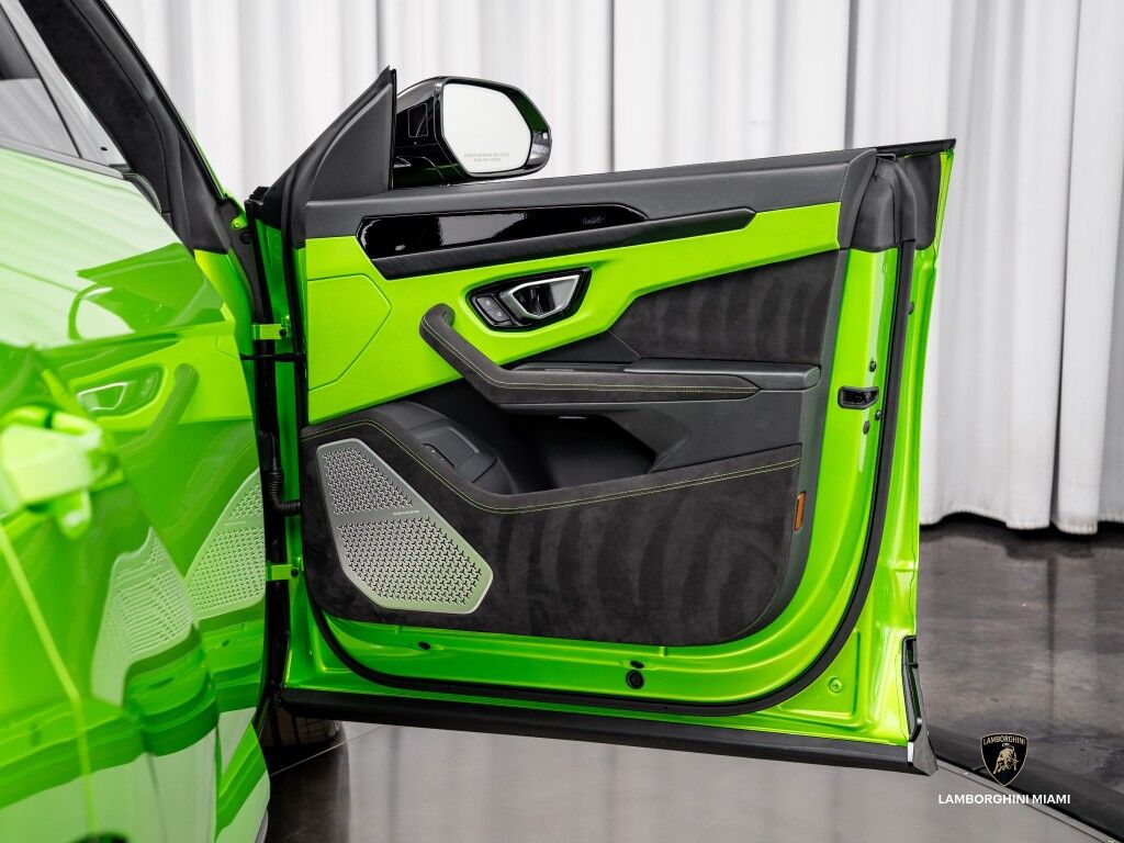 2023 Lamborghini Urus S North Miami Beach FL
