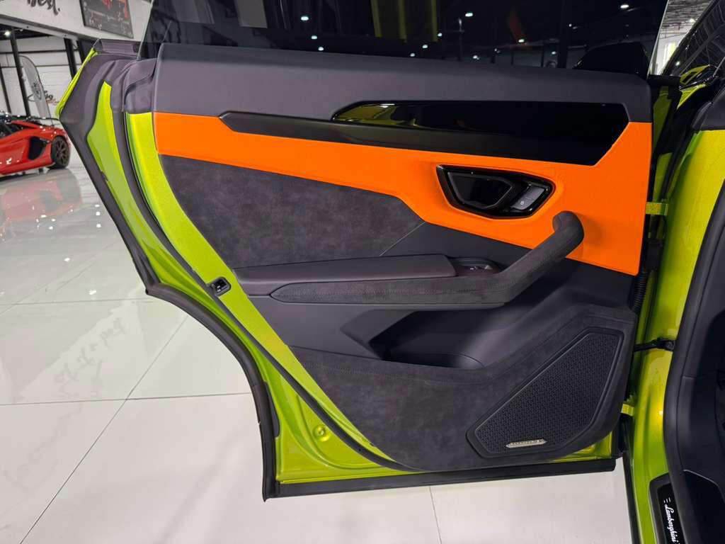 2023 Lamborghini Urus S Verde Citrea paint, Arancio/Nero interior, Sensonum audio system AND MUCH MORE!! Fort Lauderdale FL