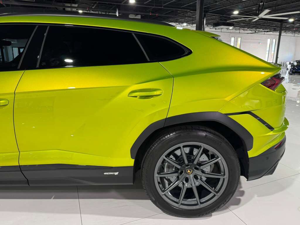 2023 Lamborghini Urus S Verde Citrea paint, Arancio/Nero interior, Sensonum audio system AND MUCH MORE!! Fort Lauderdale FL