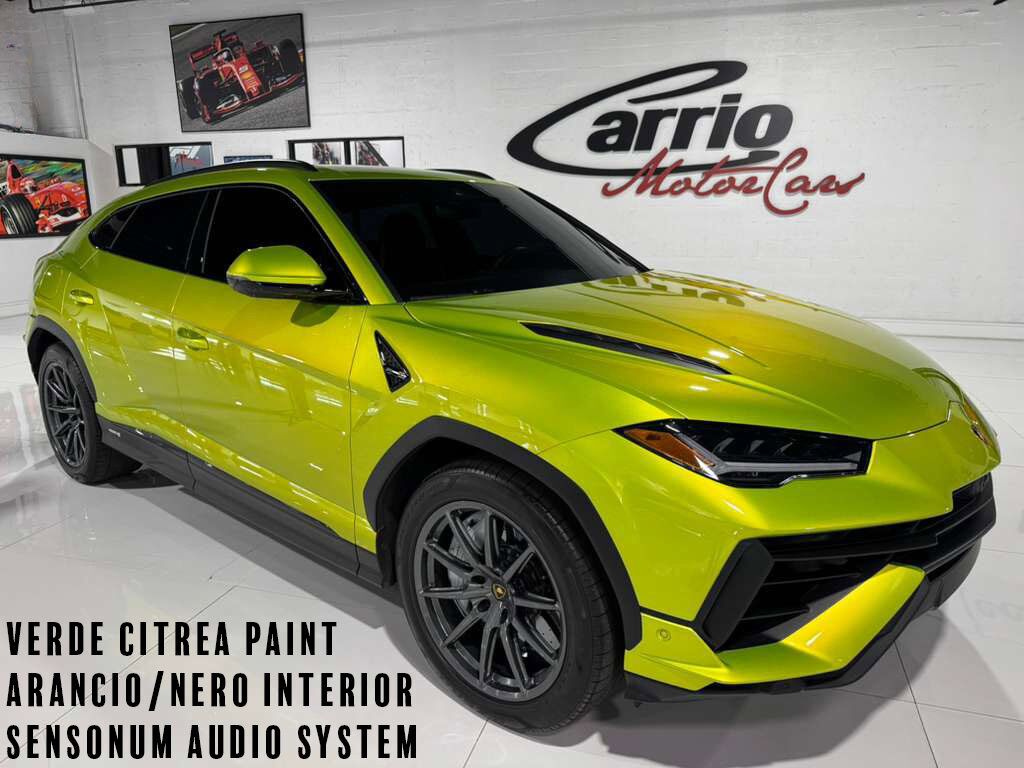 2023 Lamborghini Urus S Verde Citrea paint, Arancio/Nero interior, Sensonum audio system AND MUCH MORE!!