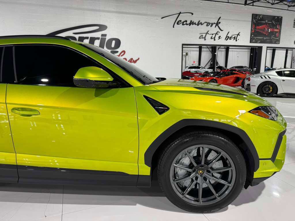 2023 Lamborghini Urus S Verde Citrea paint, Arancio/Nero interior, Sensonum audio system AND MUCH MORE!! Fort Lauderdale FL