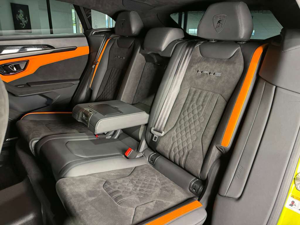 2023 Lamborghini Urus S Verde Citrea paint, Arancio/Nero interior, Sensonum audio system AND MUCH MORE!! Fort Lauderdale FL