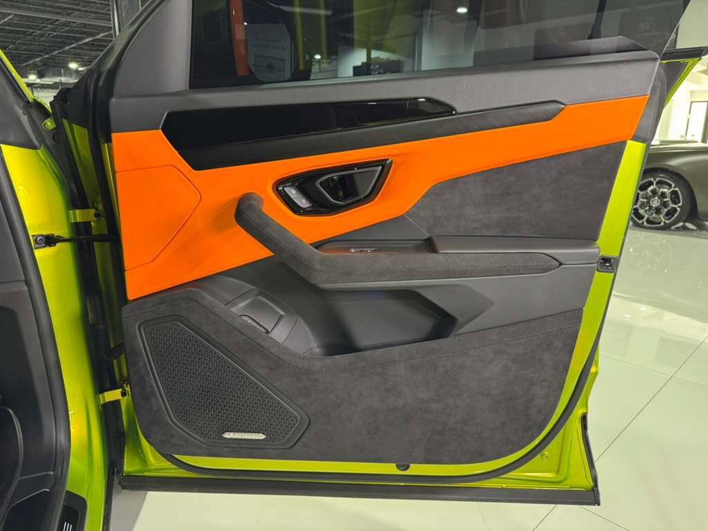 2023 Lamborghini Urus S Verde Citrea paint, Arancio/Nero interior, Sensonum audio system AND MUCH MORE!! Fort Lauderdale FL